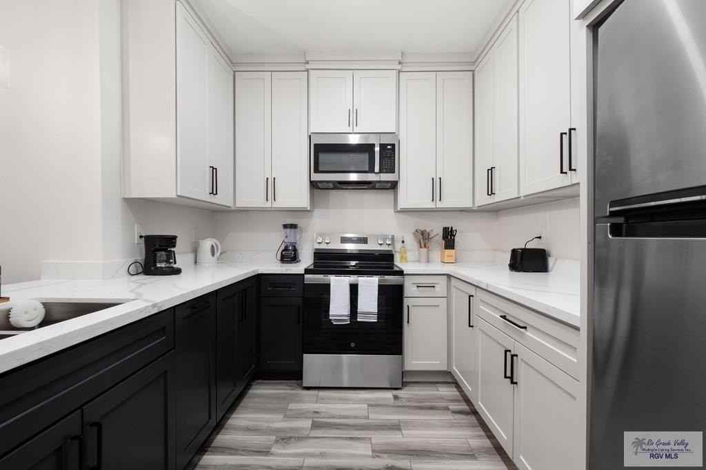 3569 Hidalgo Cir - Photo 3 of 14