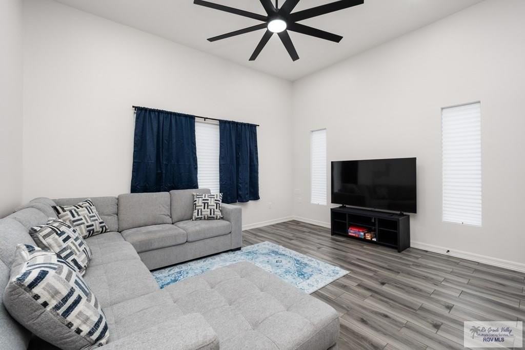 3569 Hidalgo Cir - Photo 6 of 14