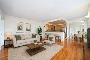 311 Washington St #6A - Photo 1 of 1