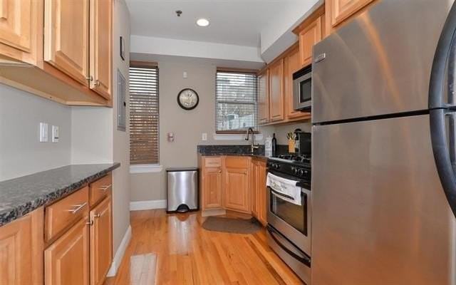120 Willow Ave #4-2R - Photo 2 of 11