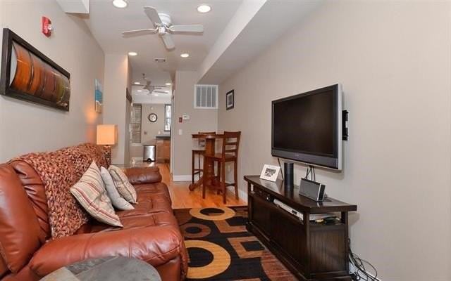120 Willow Ave #4-2R - Photo 5 of 11