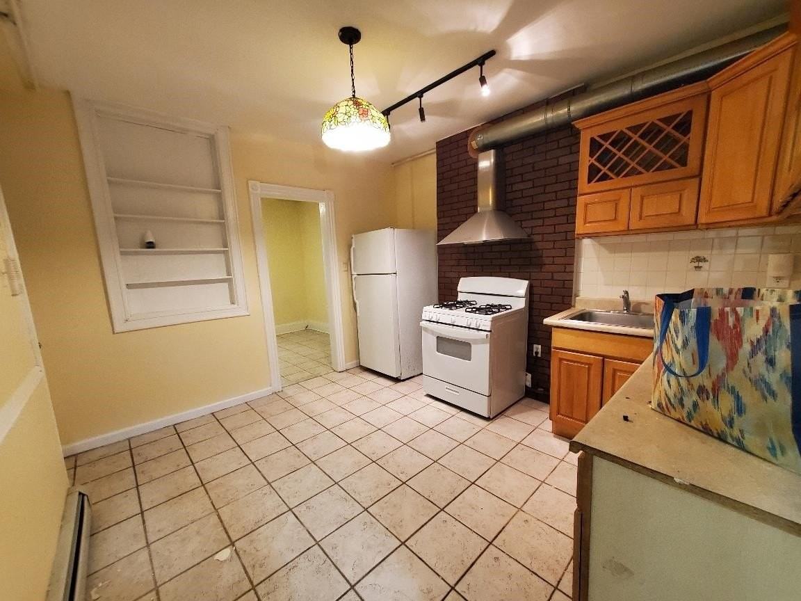 41 Harmon St #1 - Photo 5 of 16