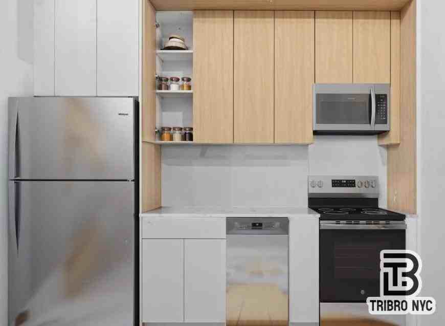 103 Berry St - Photo 5 of 7