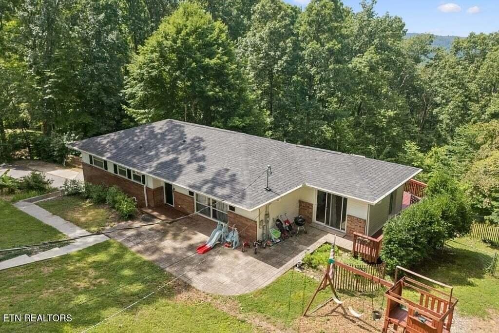 103 Morgan Rd - Photo 4 of 50