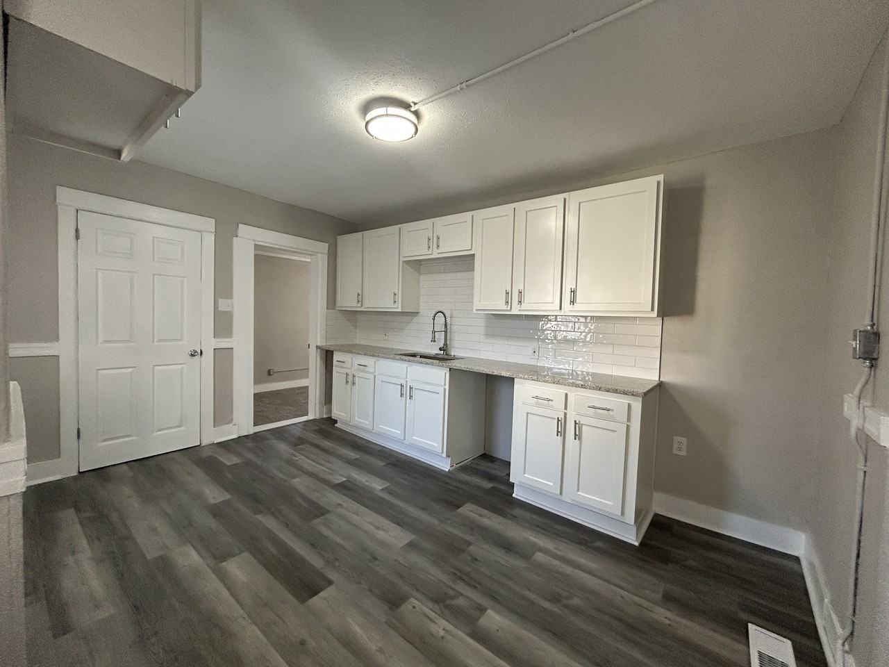 111 N Denver Ave #A - Photo 5 of 21