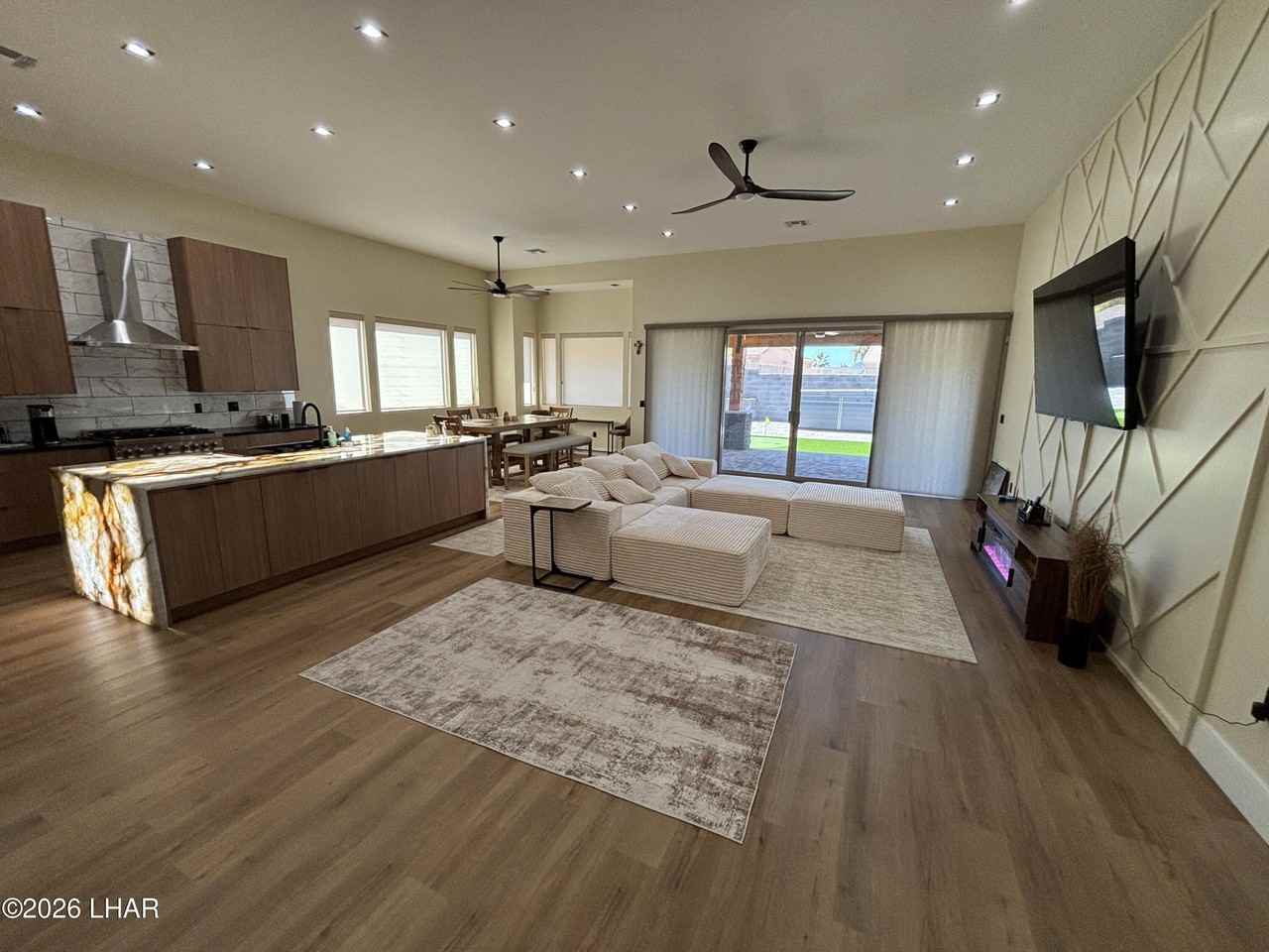 3170 Chemehuevi Blvd - Photo 6 of 47