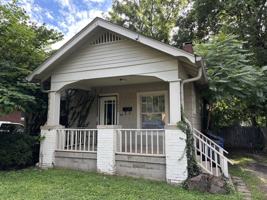 featured image of 1489 Elizabeth St