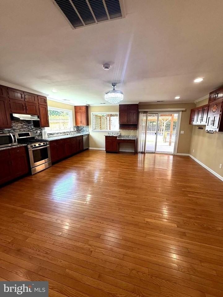 816 Crothers Ln - Photo 7 of 50