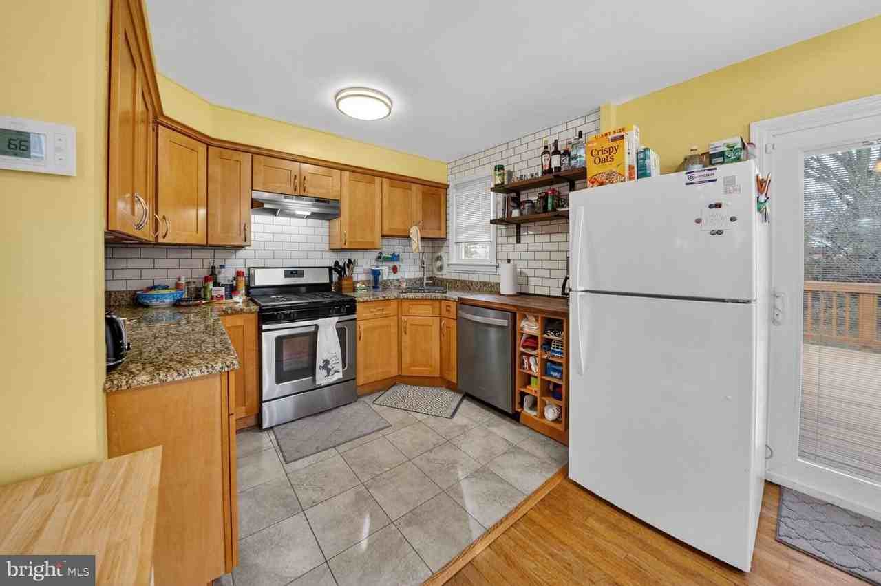 4409 30th St - Photo 6 of 20