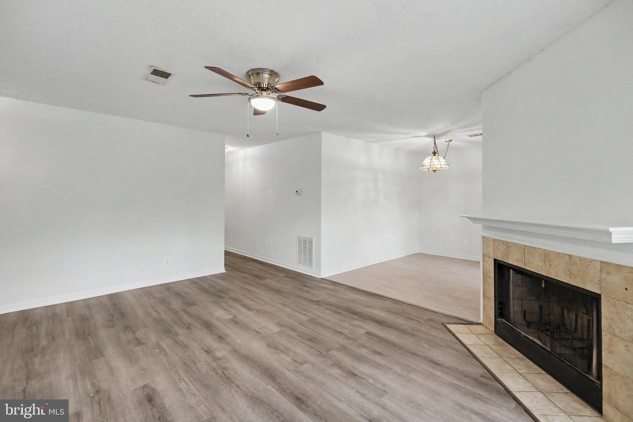 12102 Green Leaf Ct - Photo 6 of 24