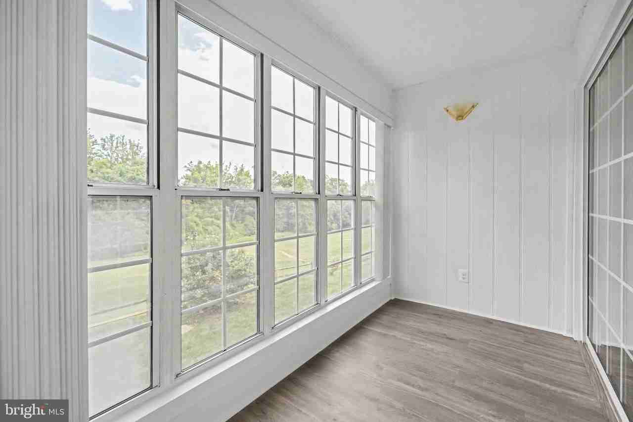 12102 Green Leaf Ct - Photo 7 of 24