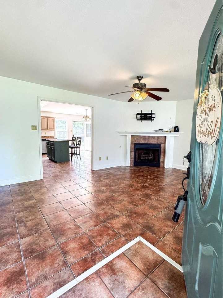 82 Wilkinsville Rd - Photo 5 of 35