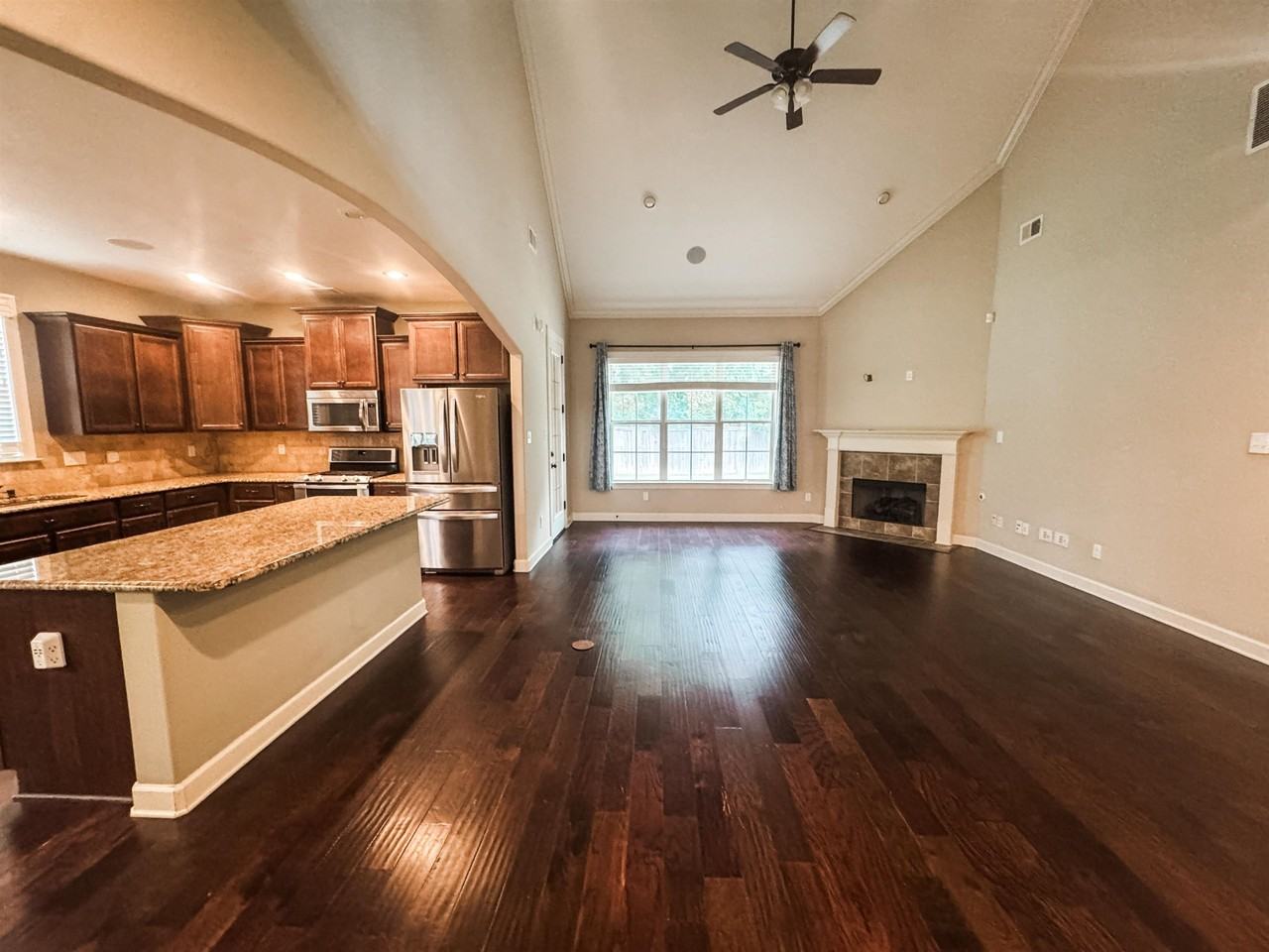 1229 Grainfield Cv - Photo 4 of 20