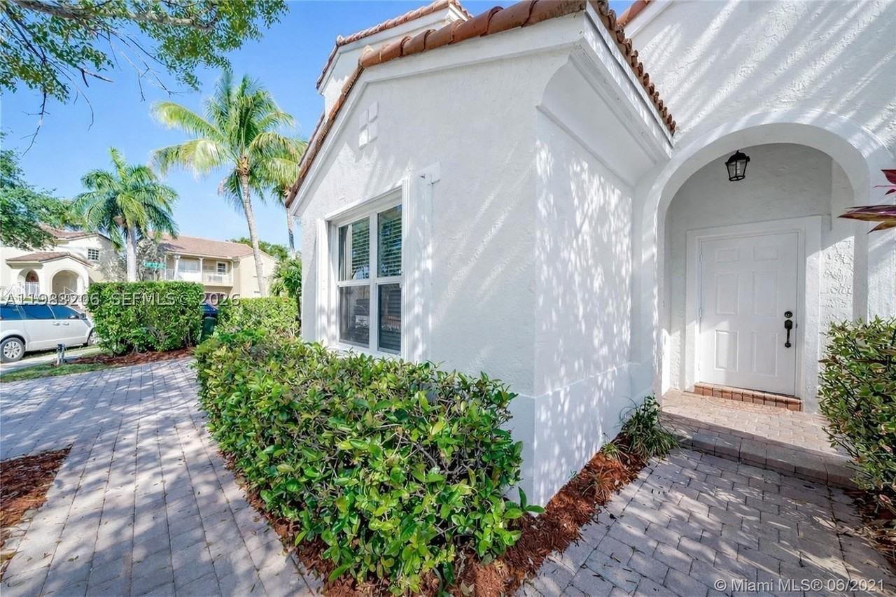 12663 Nw 6th St - Photo 4 of 48