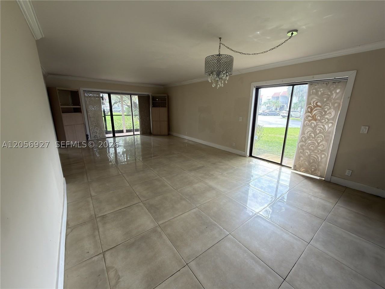 320 Racquet Club Rd #104 - Photo 4 of 15