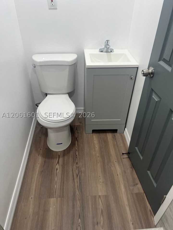 13111 Sw 9th St #13111 - Photo 5 of 7