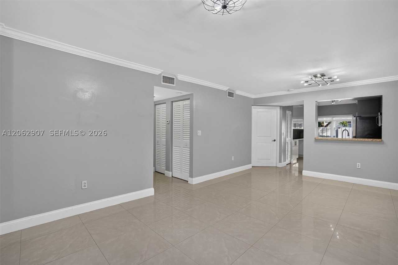 7085 Nw 173rd Dr #403 - Photo 5 of 32