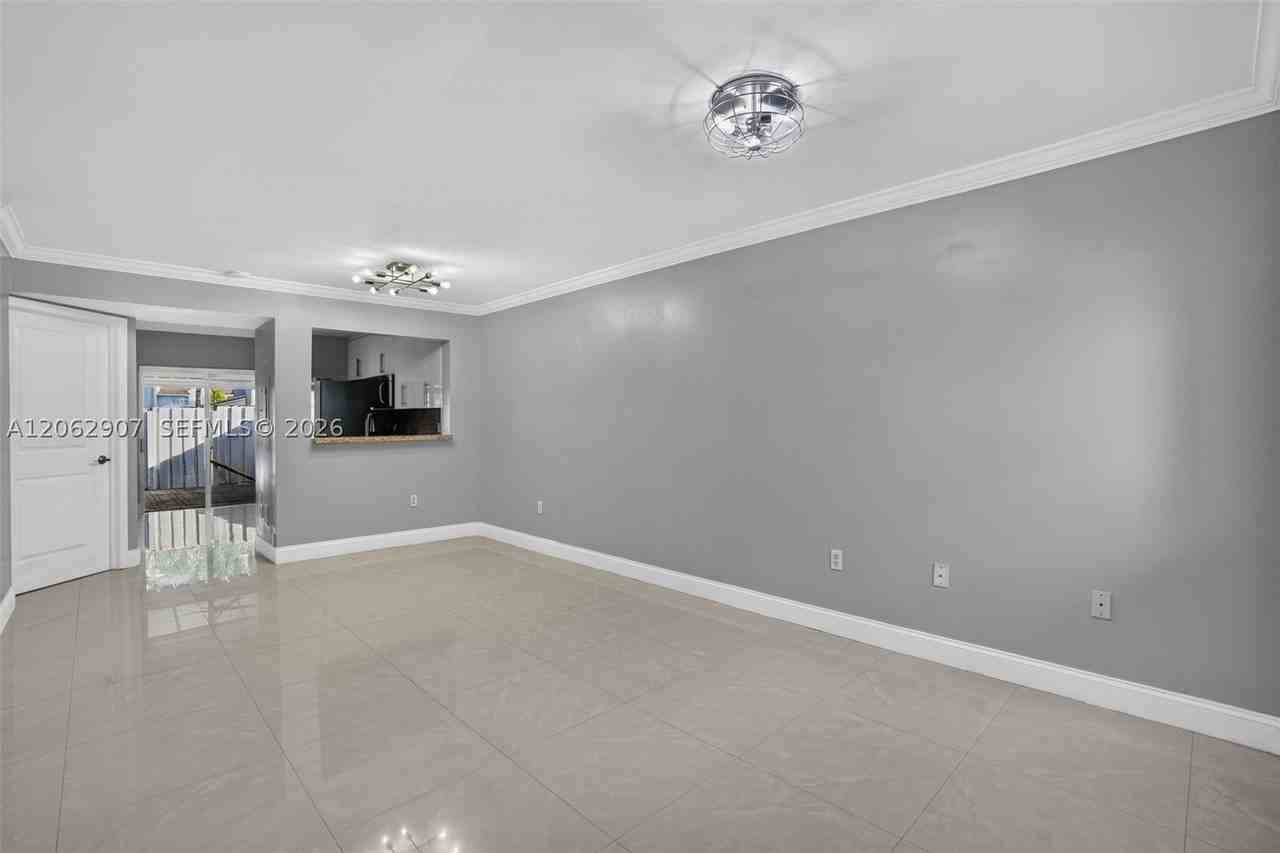 7085 Nw 173rd Dr #403 - Photo 7 of 32