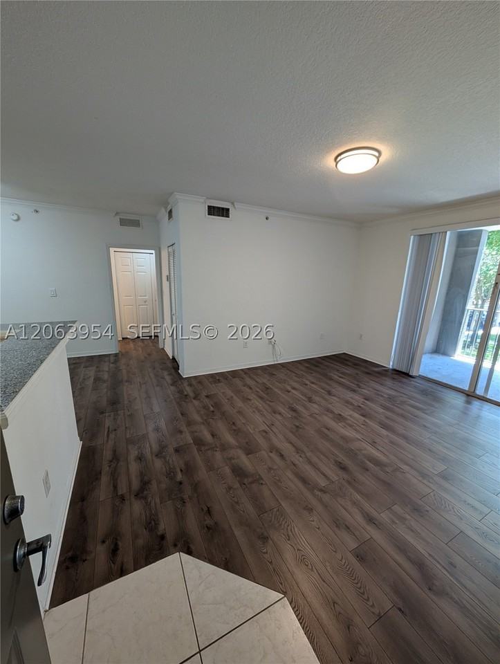 6831 Sw 44th St #203 - Photo 3 of 24