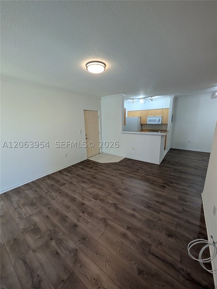 6831 Sw 44th St #203 - Photo 5 of 24