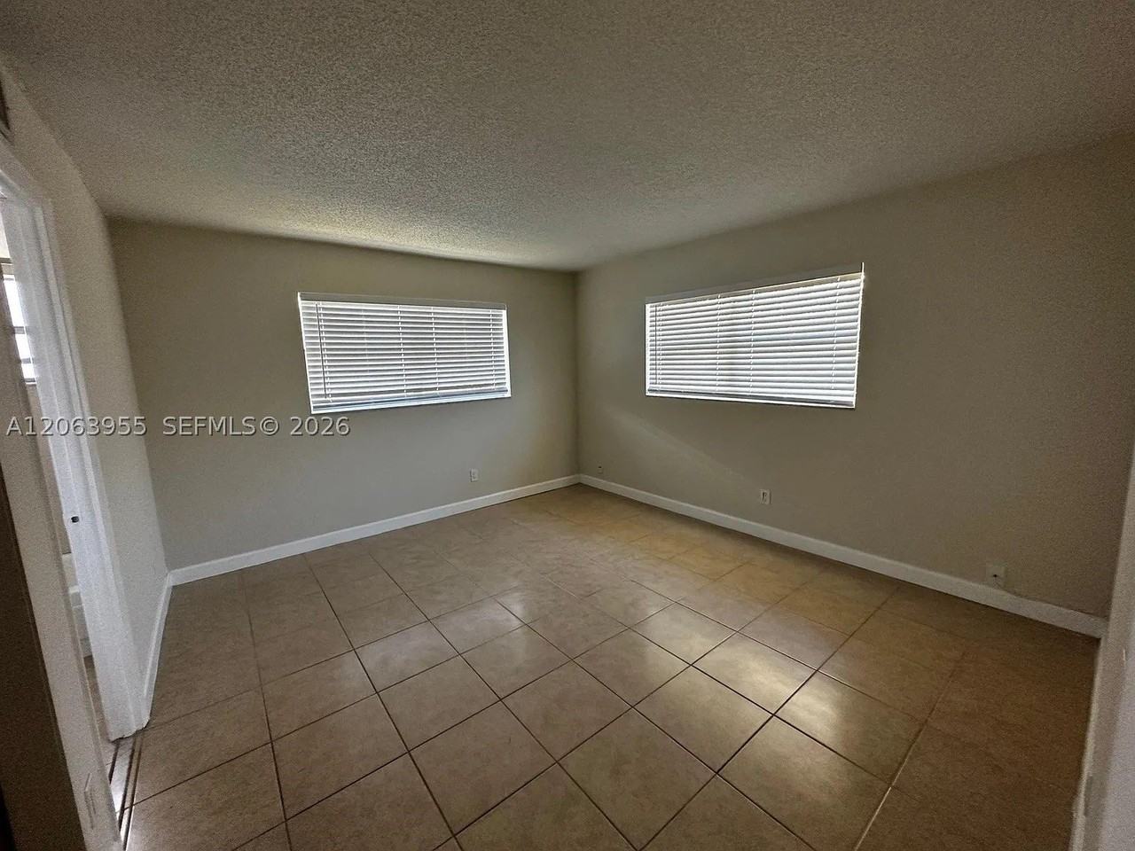961 Nw 45th St #6 - Photo 5 of 11