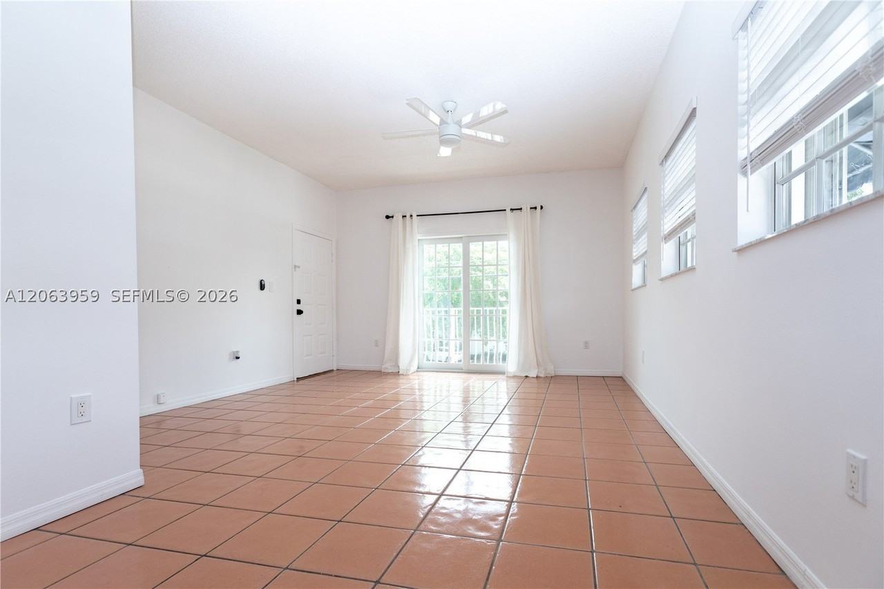 3007 Bird Ave #11 - Photo 3 of 12