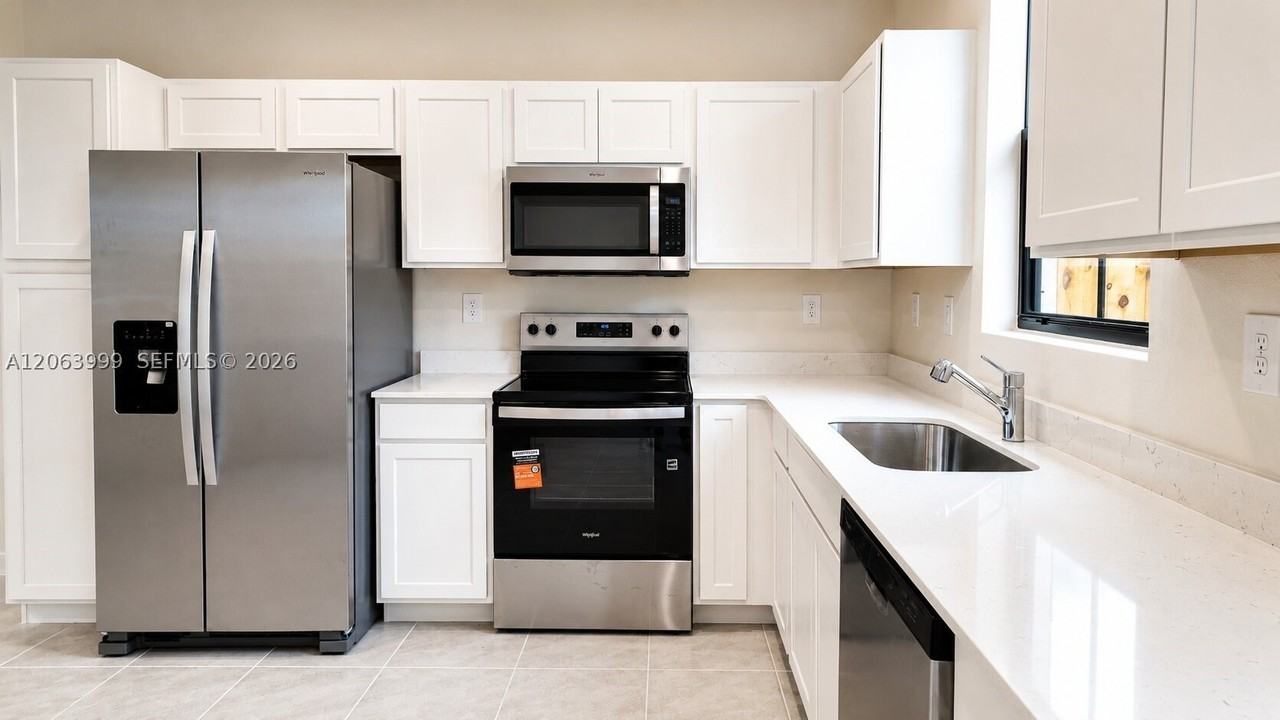 1381 Ne 4th Ave #1381 - Photo 7 of 21