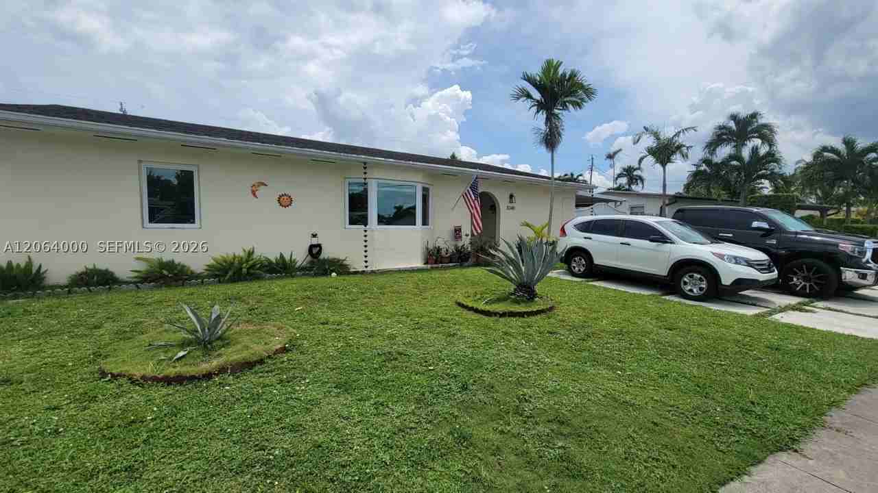 11340 Sw 48th St - Photo 3 of 17