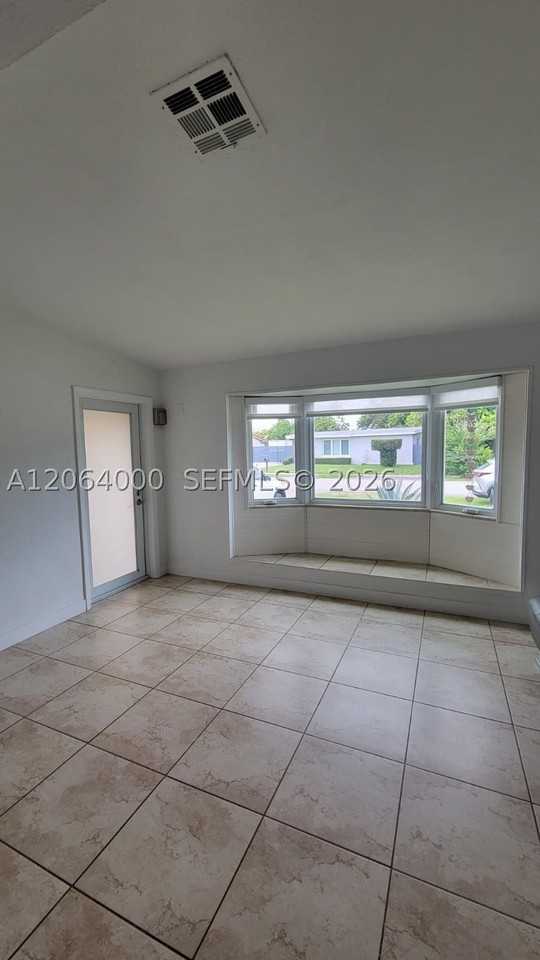 11340 Sw 48th St - Photo 5 of 17