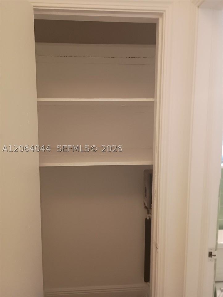 545 74th St #8 - Photo 6 of 7