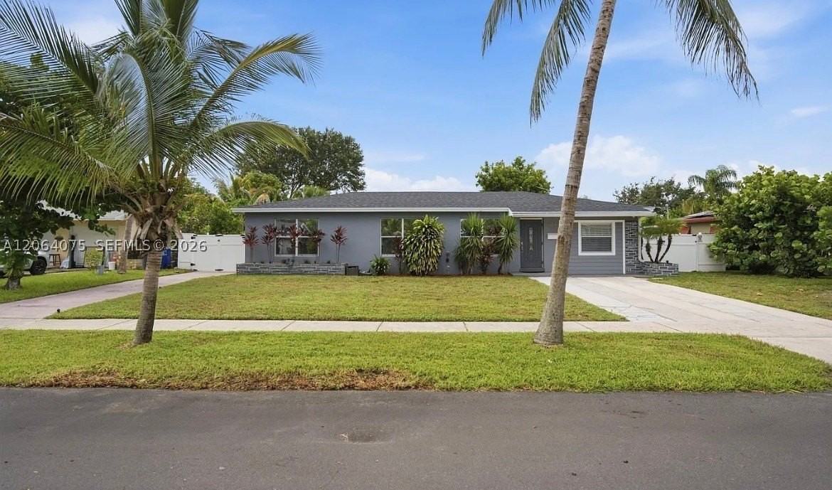 434 Australian Cir