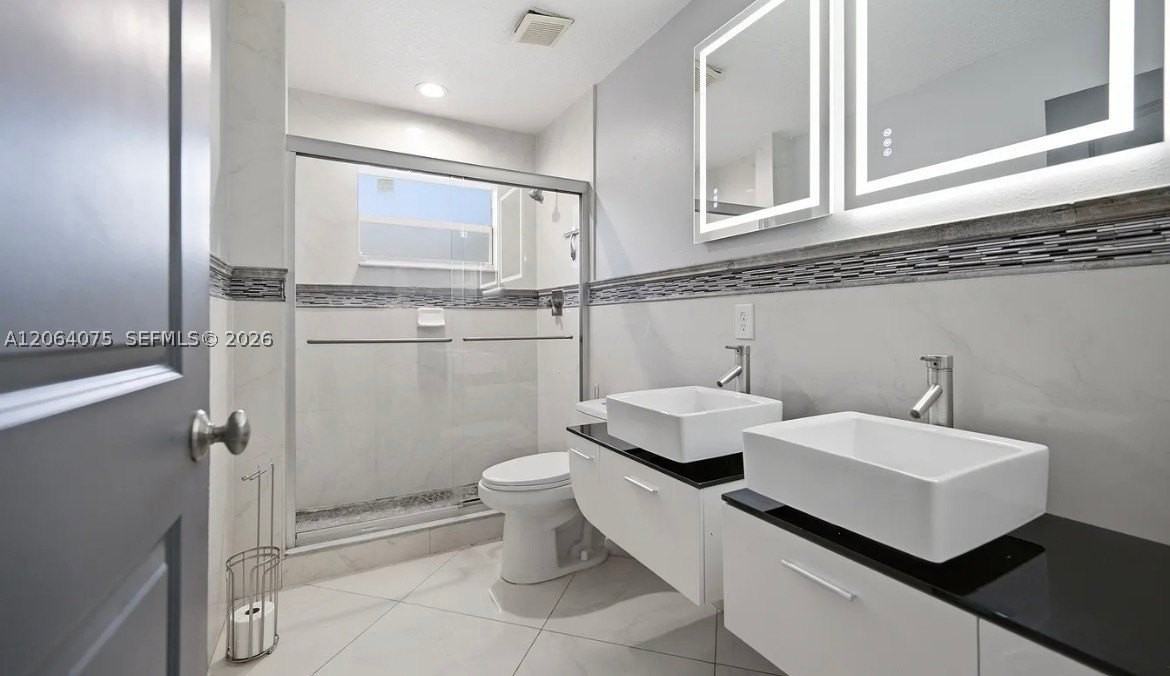 434 Australian Cir - Photo 5 of 10
