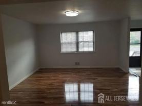 804 Maple Hill Dr - Photo 1 of 1