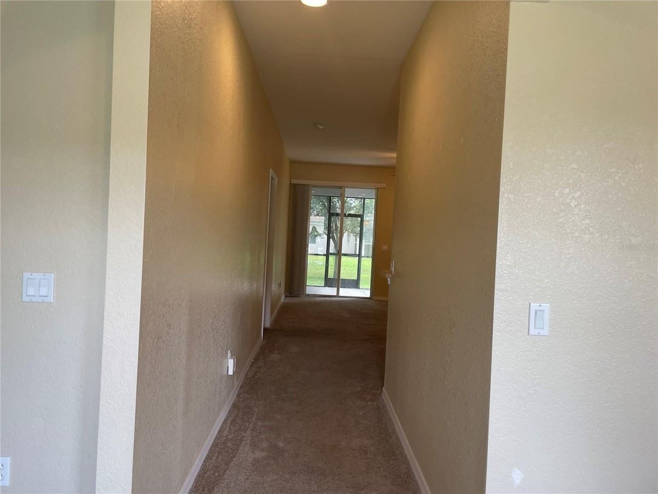 1818 Governor Ave - Photo 6 of 18