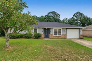featured image of 2 Fleetwood Dr #1