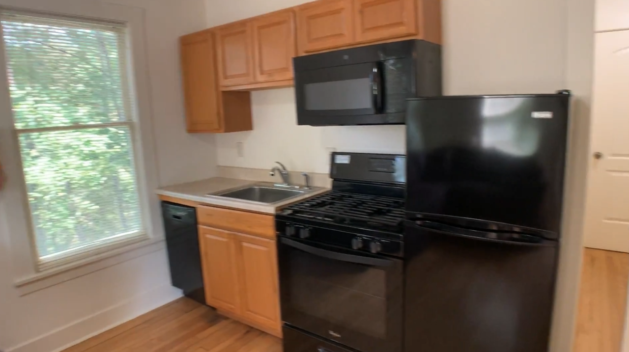 117 Dewitt Pl #4 - Photo 5 of 11