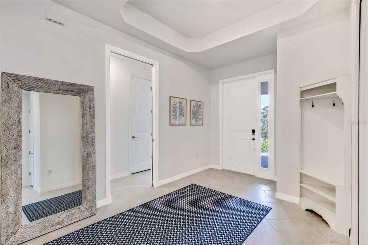 17617 Santorini Ct - Photo 4 of 50