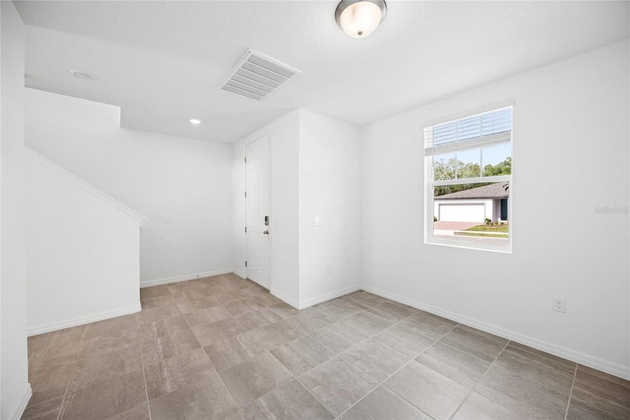 2339 White Tail St - Photo 2 of 23