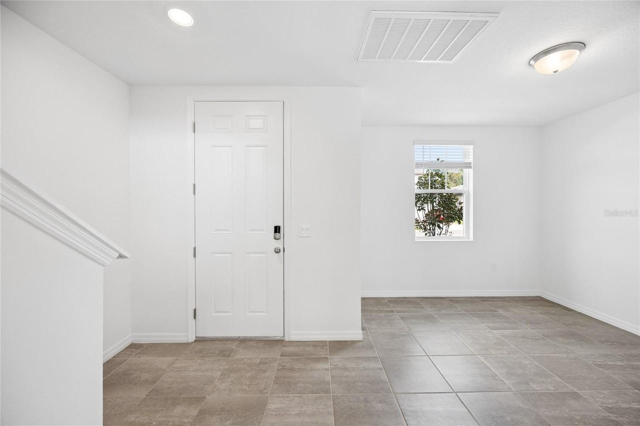 2339 White Tail St - Photo 3 of 23