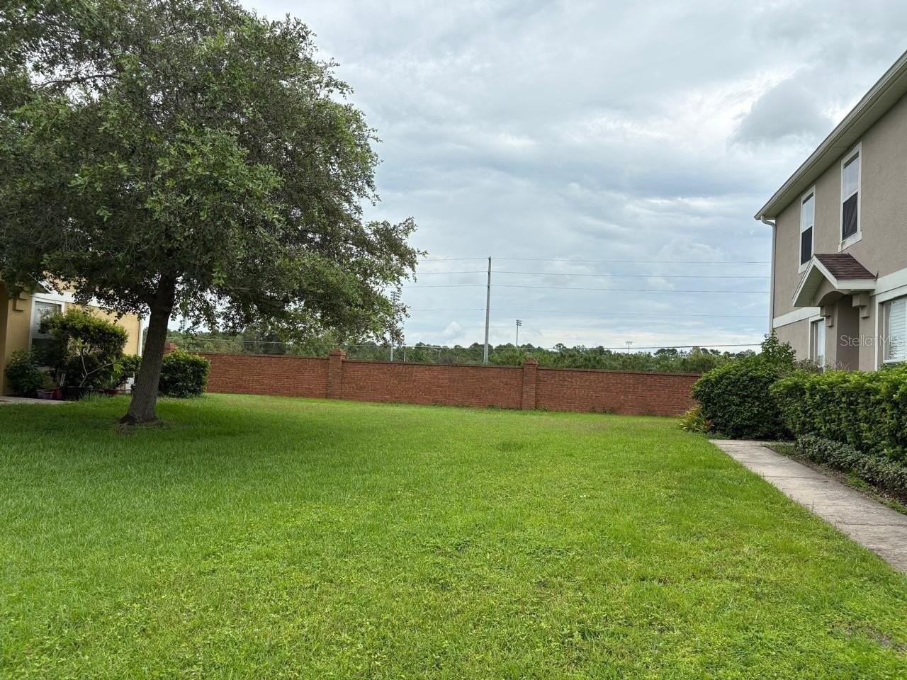 10907 Derringer Dr - Photo 4 of 34