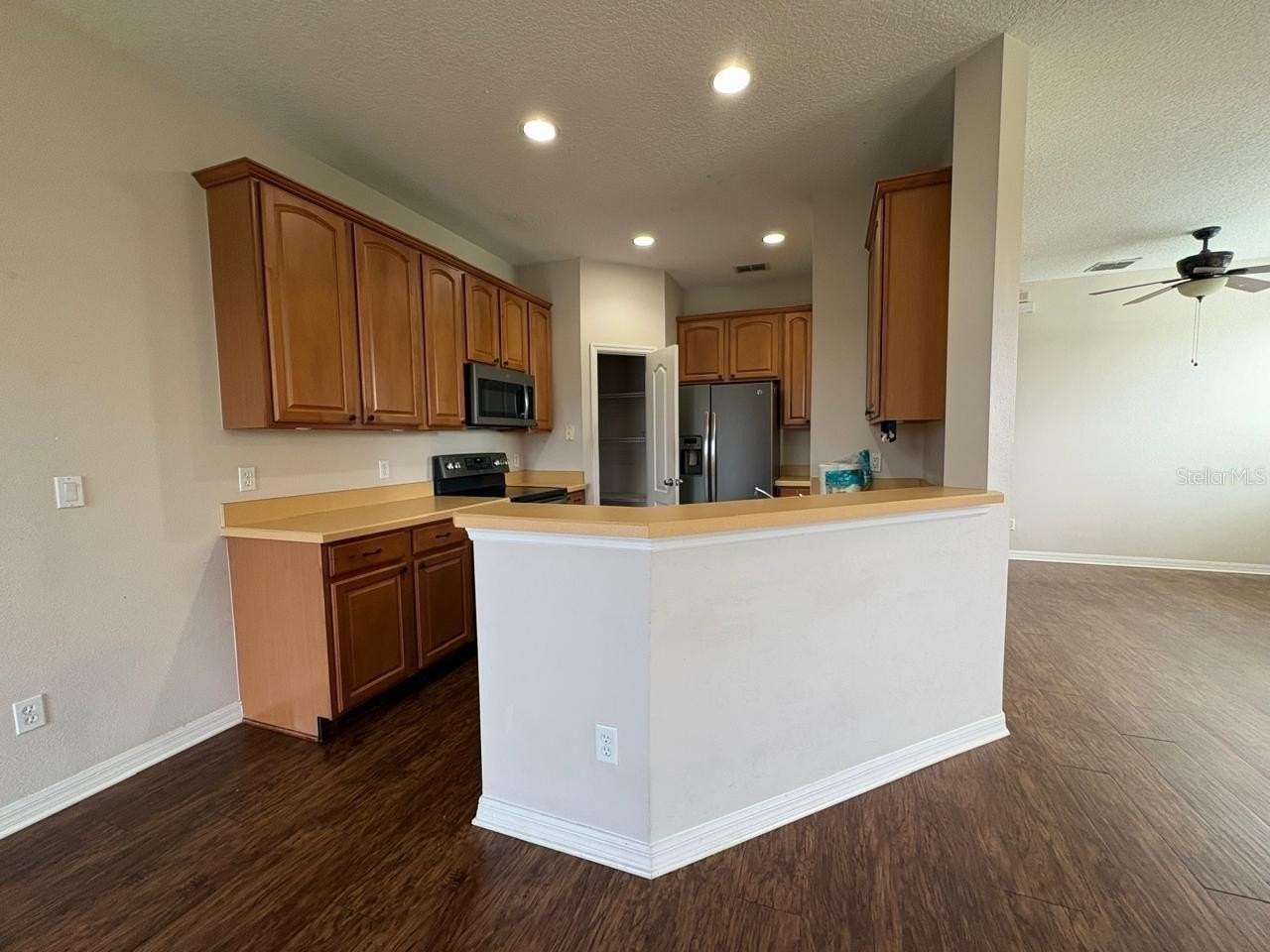 10907 Derringer Dr - Photo 6 of 34