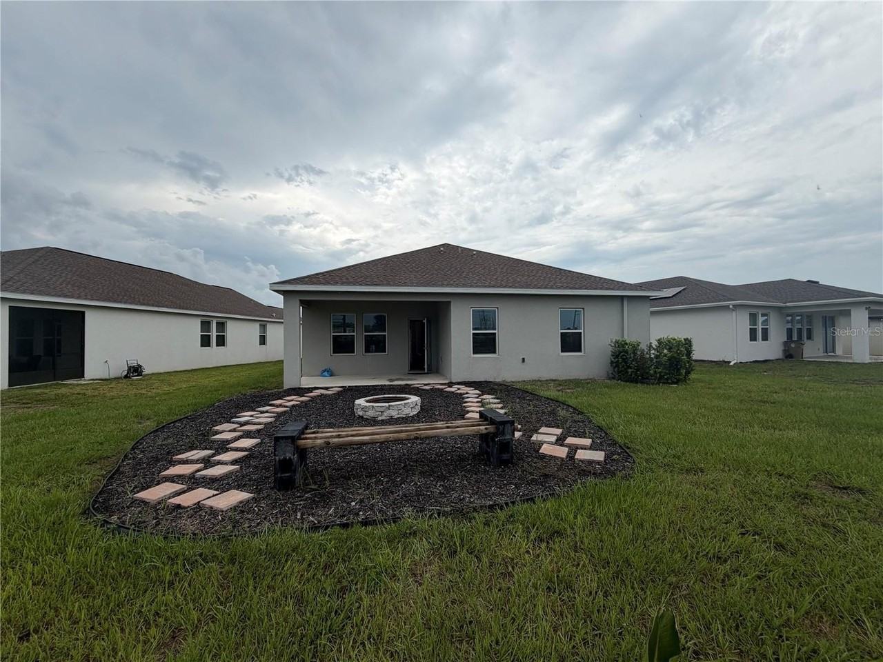 6464 Needle Way - Photo 4 of 41