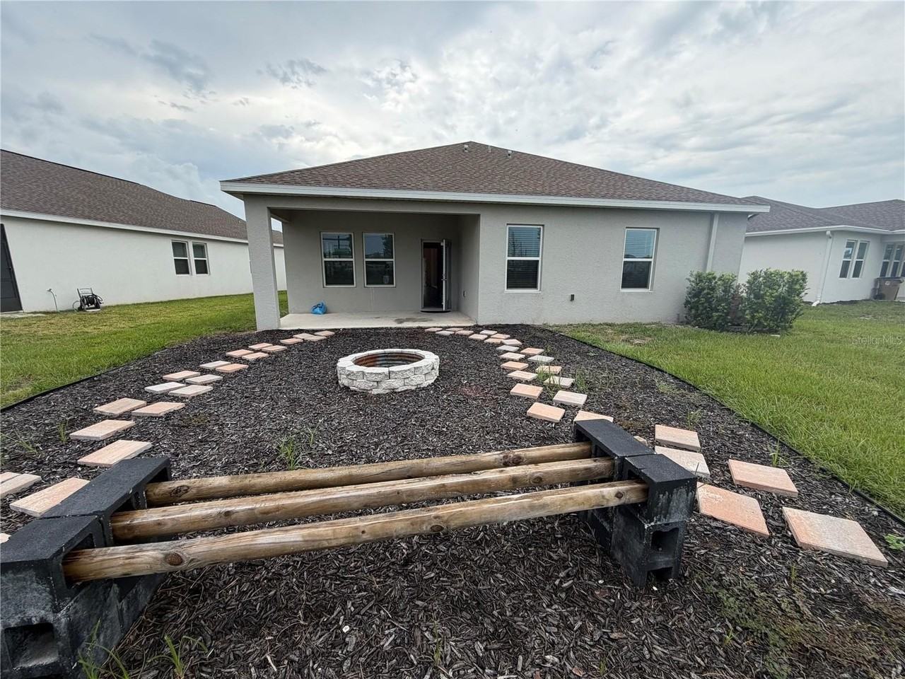 6464 Needle Way - Photo 5 of 41