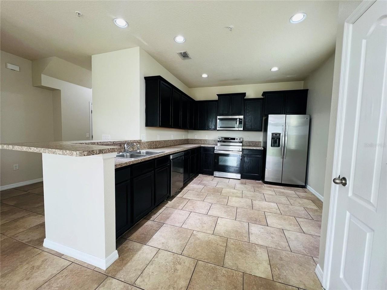 6570 S Goldenrod Rd #84B - Photo 4 of 40