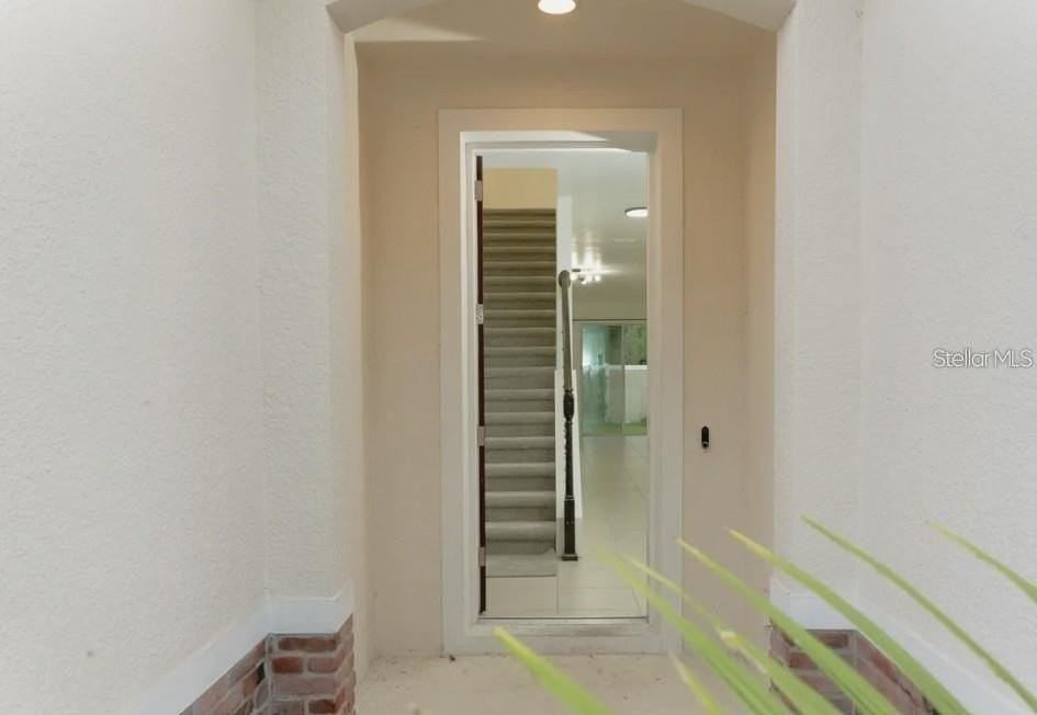 81 Mayo Ct - Photo 3 of 16