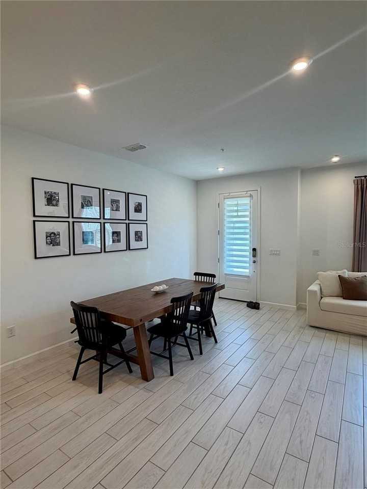 9855 Walkway Dr - Photo 3 of 26
