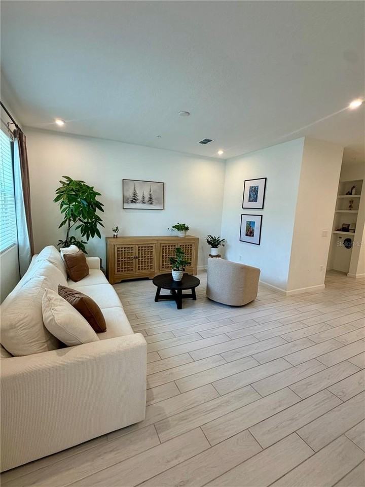 9855 Walkway Dr - Photo 5 of 26