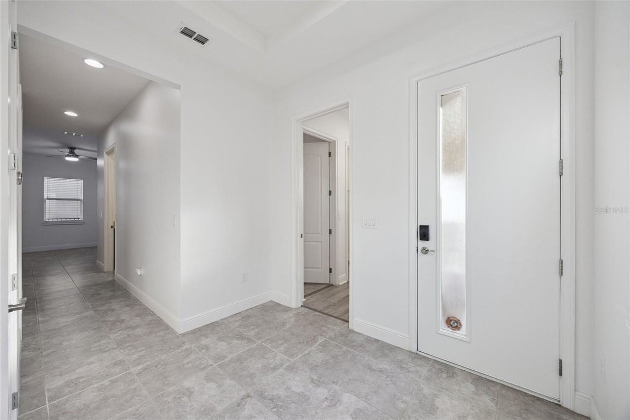 5013 E Fountainwood Dr - Photo 3 of 46