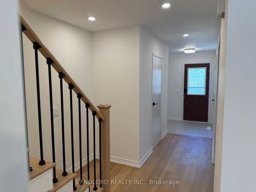 19 Vanessa Rd - Photo 2 of 10