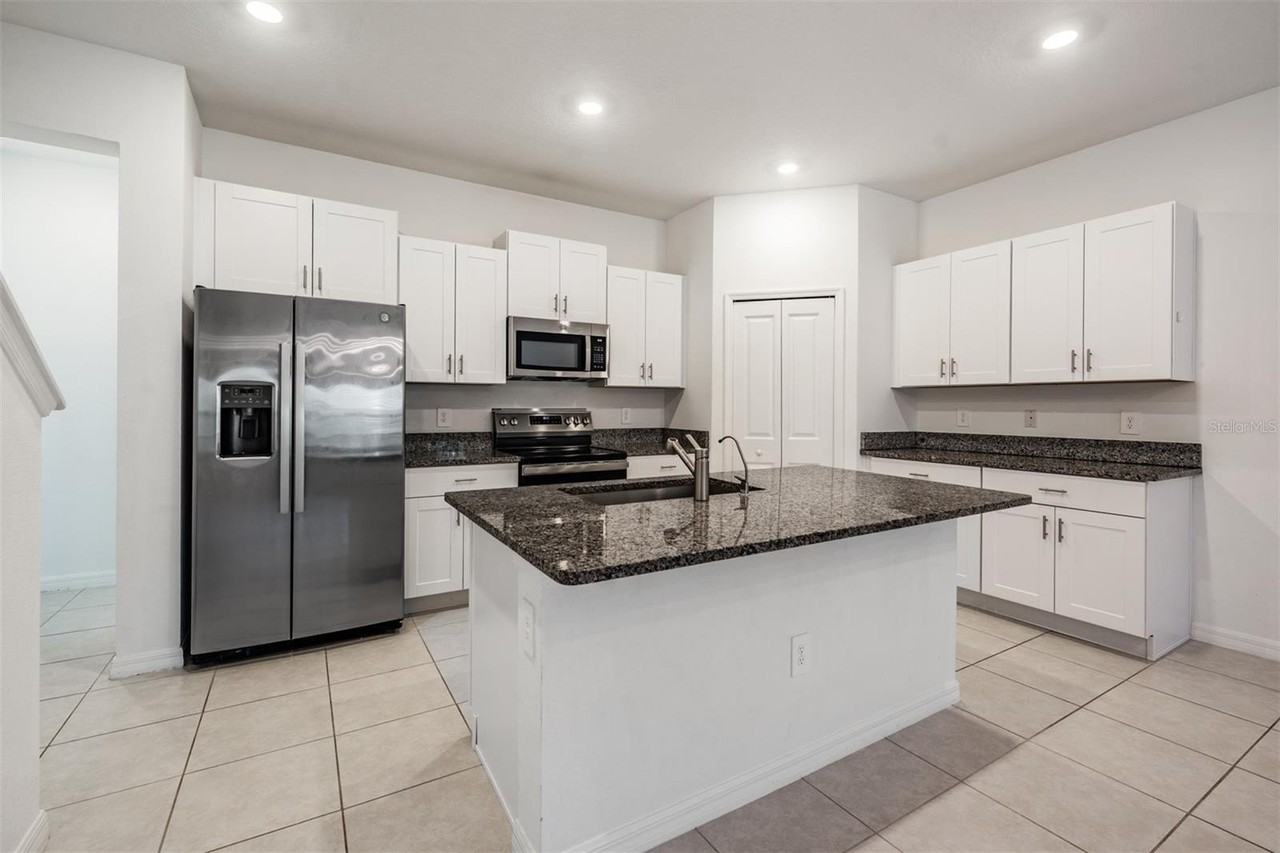 4607 Tuscan Loon Dr - Photo 4 of 46